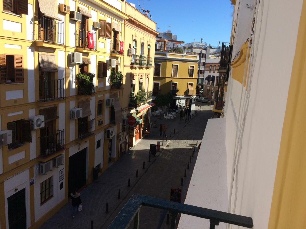 Peris Mencheta Apartment Sevilla Exterior foto