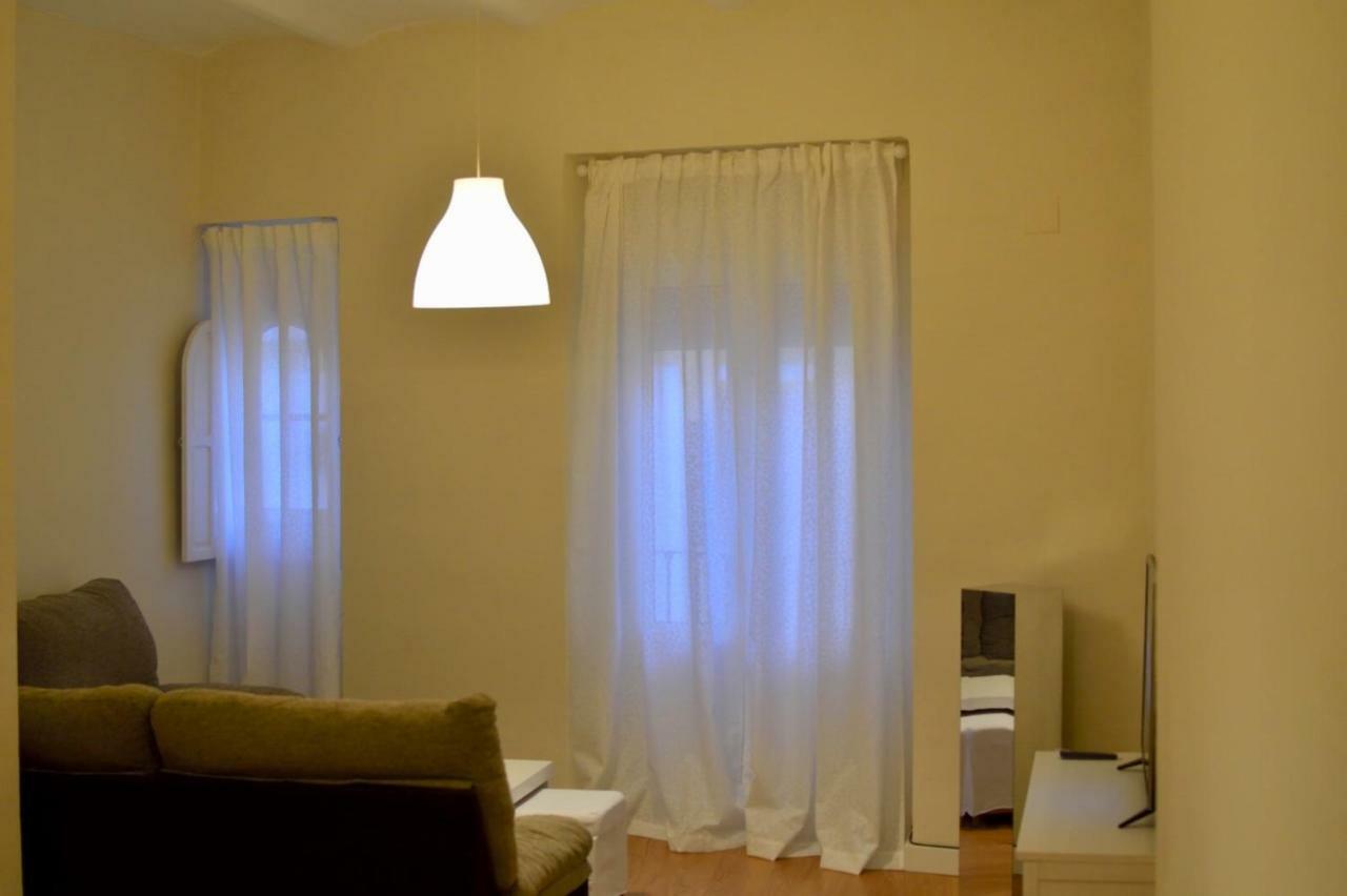 Peris Mencheta Apartment Sevilla Exterior foto